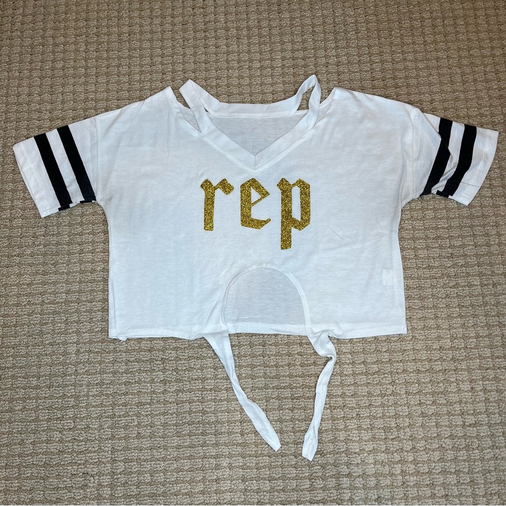 EUC Taylor Swift Rep Tee